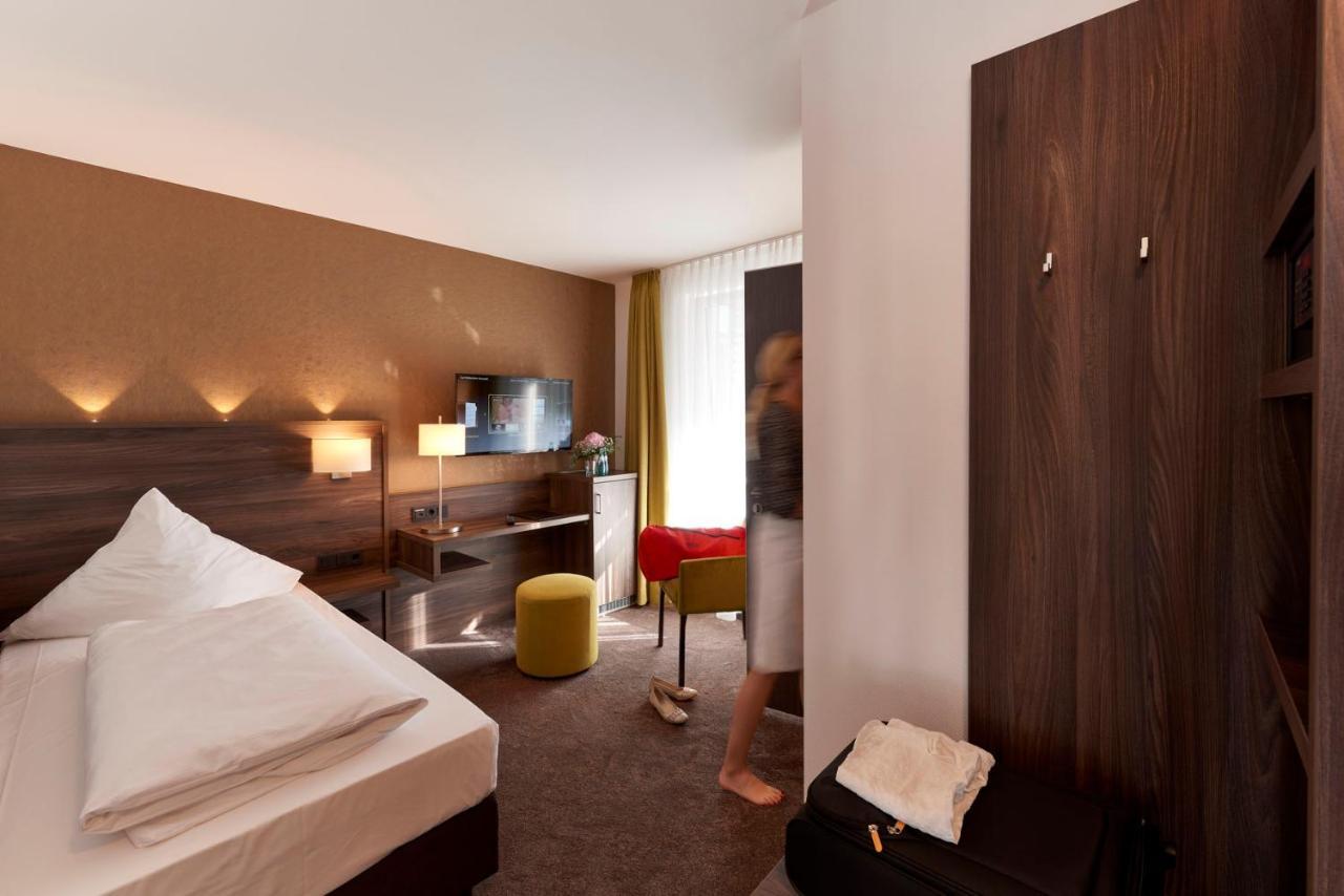 Hotel Muehlenhof Lollar Eksteriør bilde
